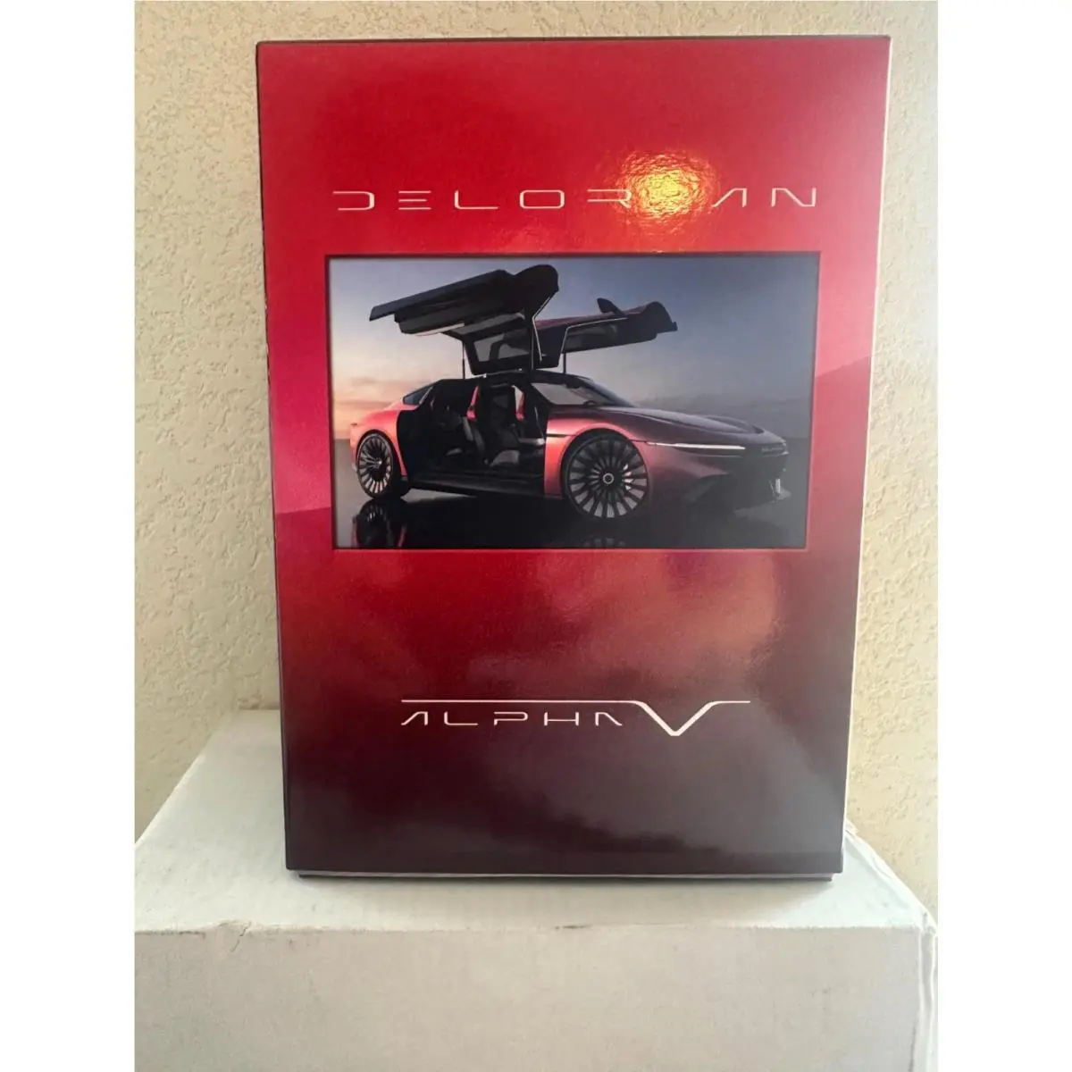 Mattel Creations Hot Wheels x Delorean DMC-12 Alpha5 Collector Set H2