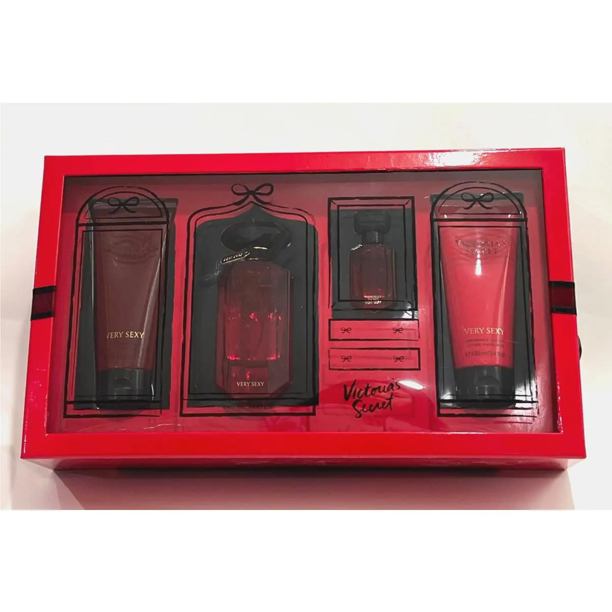 Victoria`s Secret Very Sexy 4 Pieces Gift Set