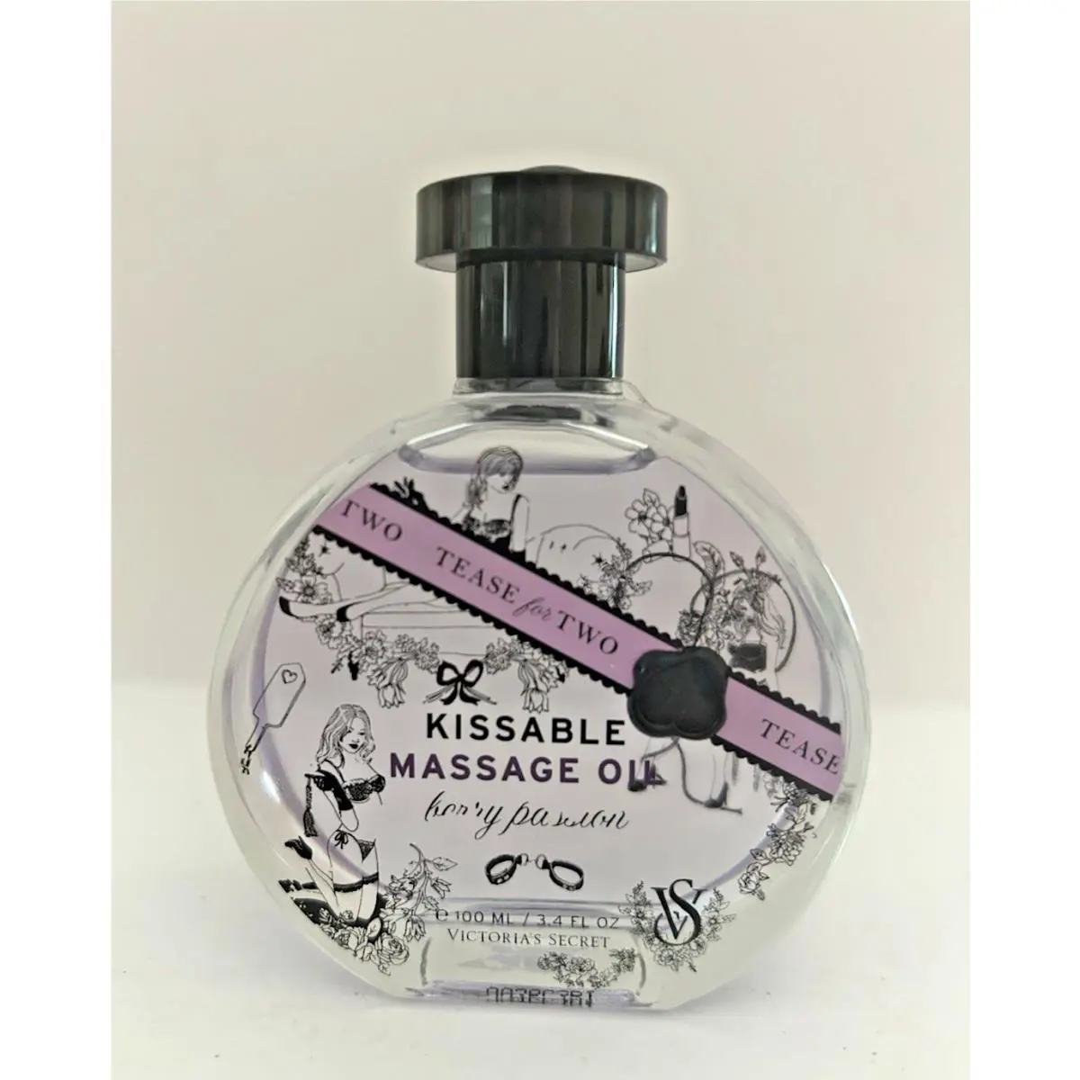 Viictoria`s Secret Tease For Two Kissable Massage Oil Berry Passion 3.3oz/100ml