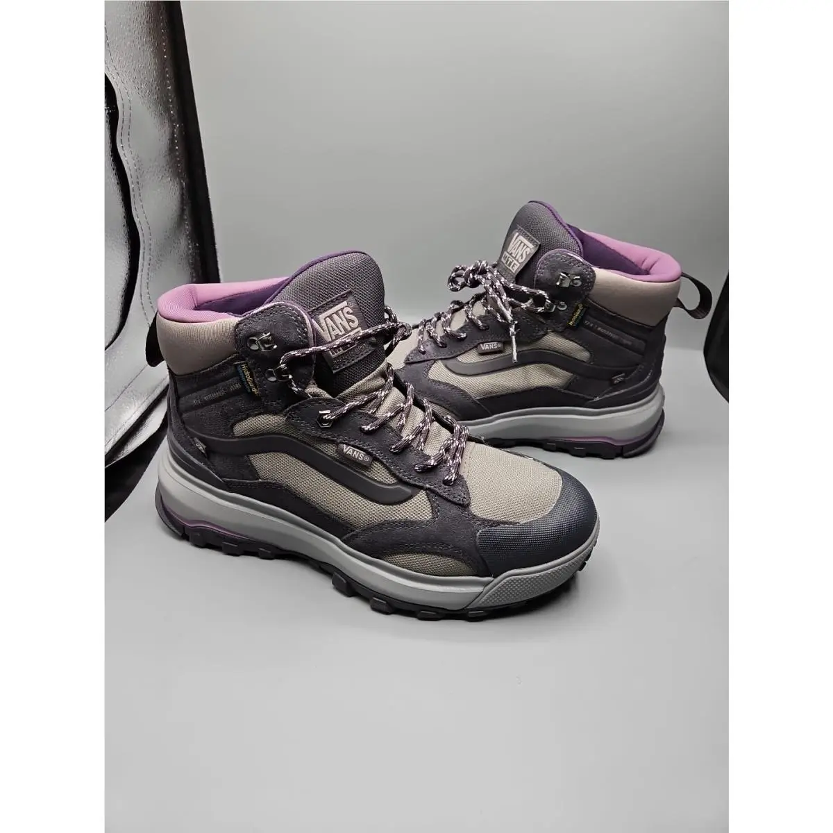 Vans Mte Crestline Waterproof Boots Dark Gray VN000CVQBFB Men`s 8.5 Women`s 10