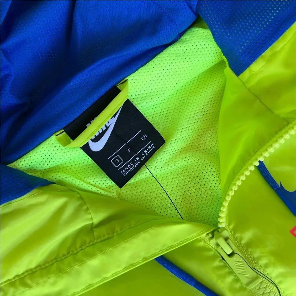 Nike clothing - Nike Catching Air Windrunner - Catching Air Windrunner - CW4708-389 CW4708 - Green 2