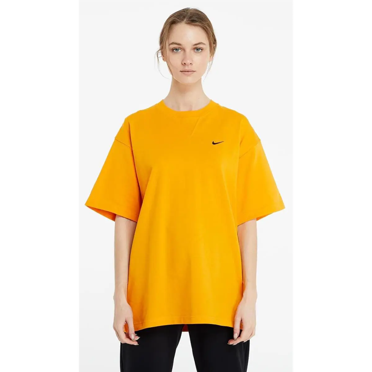 Nike clothing - Circuit Orange 1