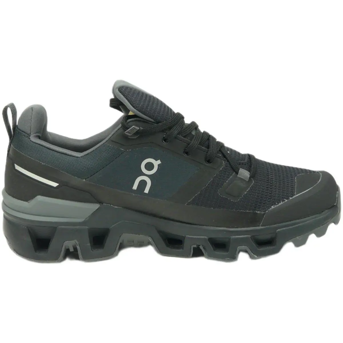 On-Running shoes - Black (UPC: 7630419118541) 0