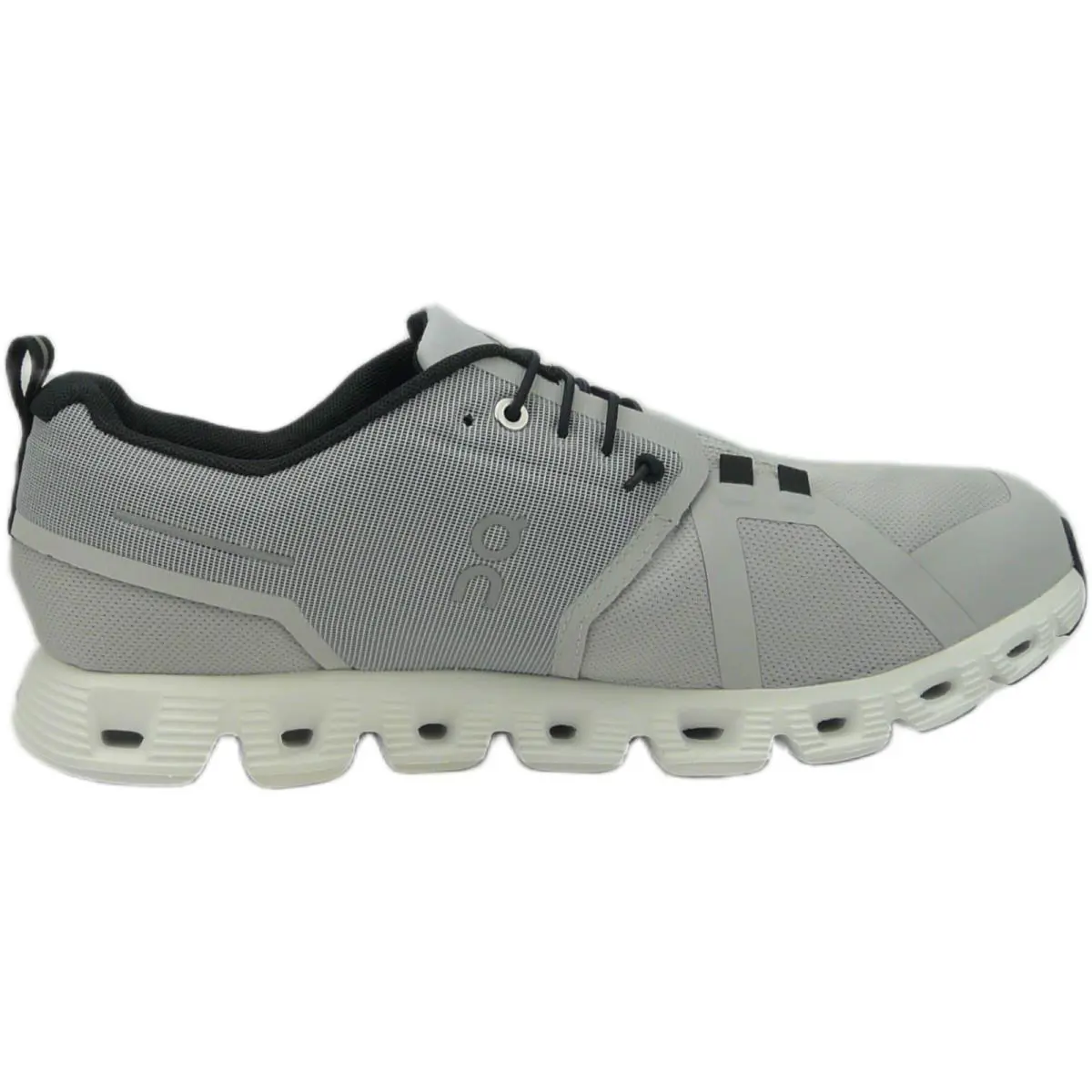 On-Running shoes - White (UPC: 7630440676713) 0