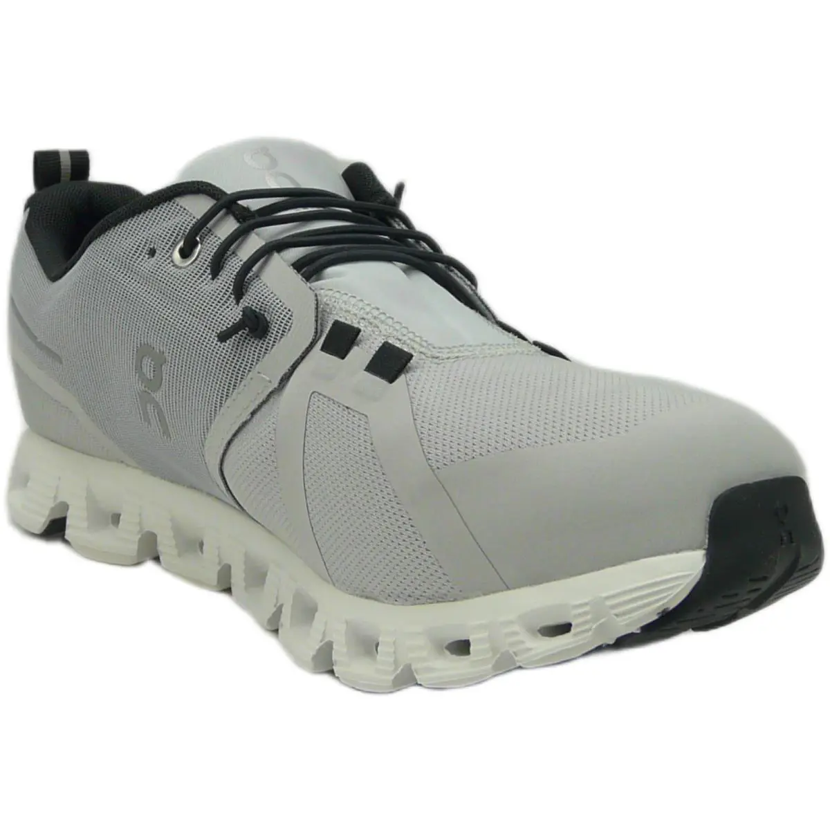 On Running Women`s Cloud 5 Waterproof Sneakers Glacier/ White US 6.5 - White