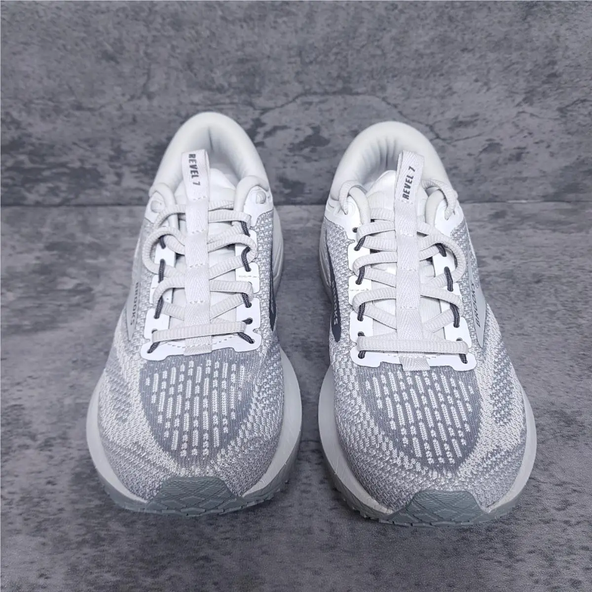 Brooks shoes - Brooks Revel 7 - Revel - 120424-1B-036 - Gray 1