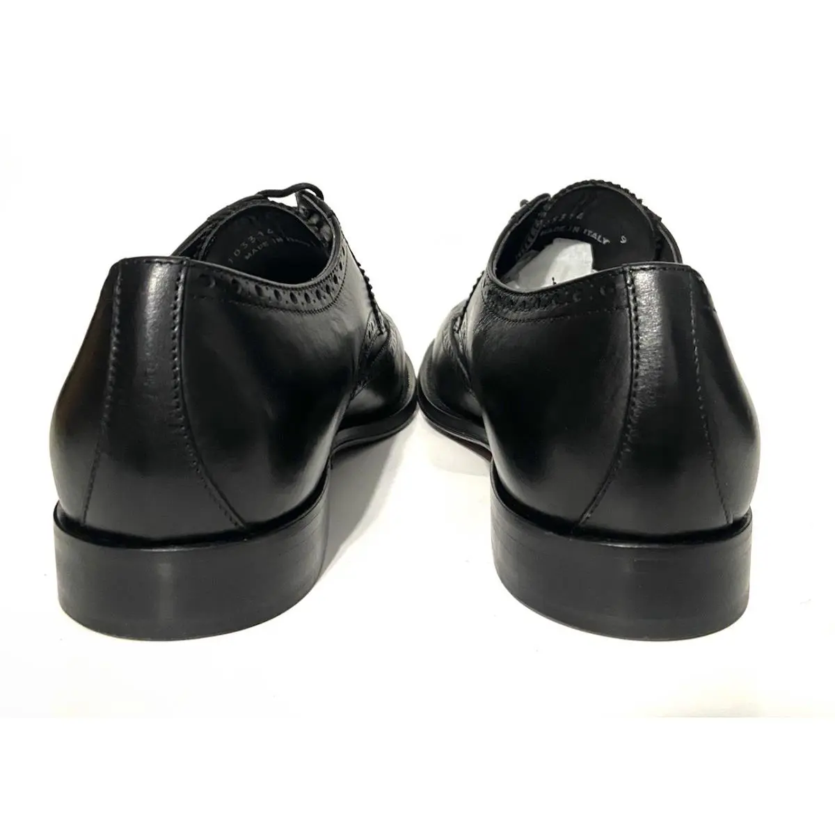 Brooks shoes - Black 4