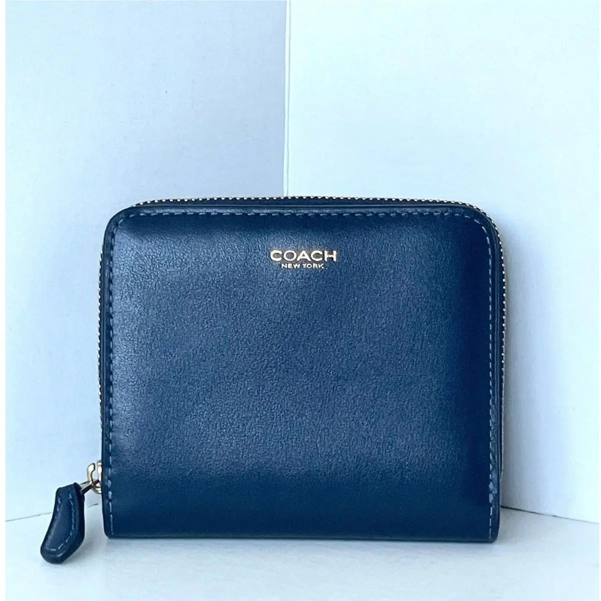 Coach York Billfold Wallet CW564 Navy Blue Smooth Leather Compact Womens