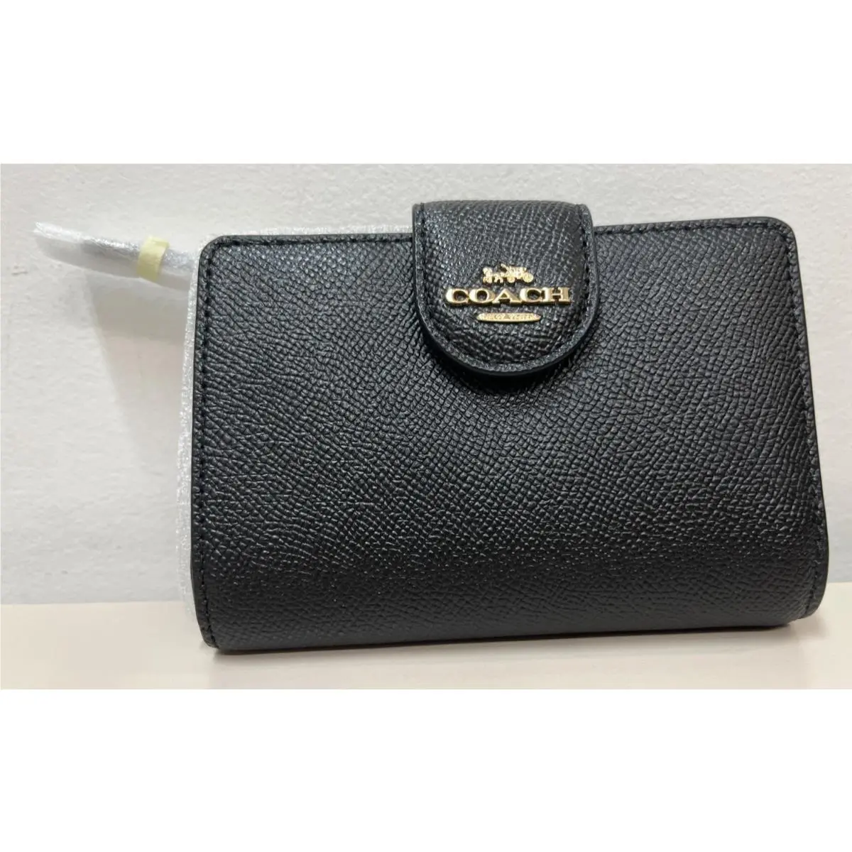 Coach Women`s Medium Corner Zip Wallet Crossgrain Leather
