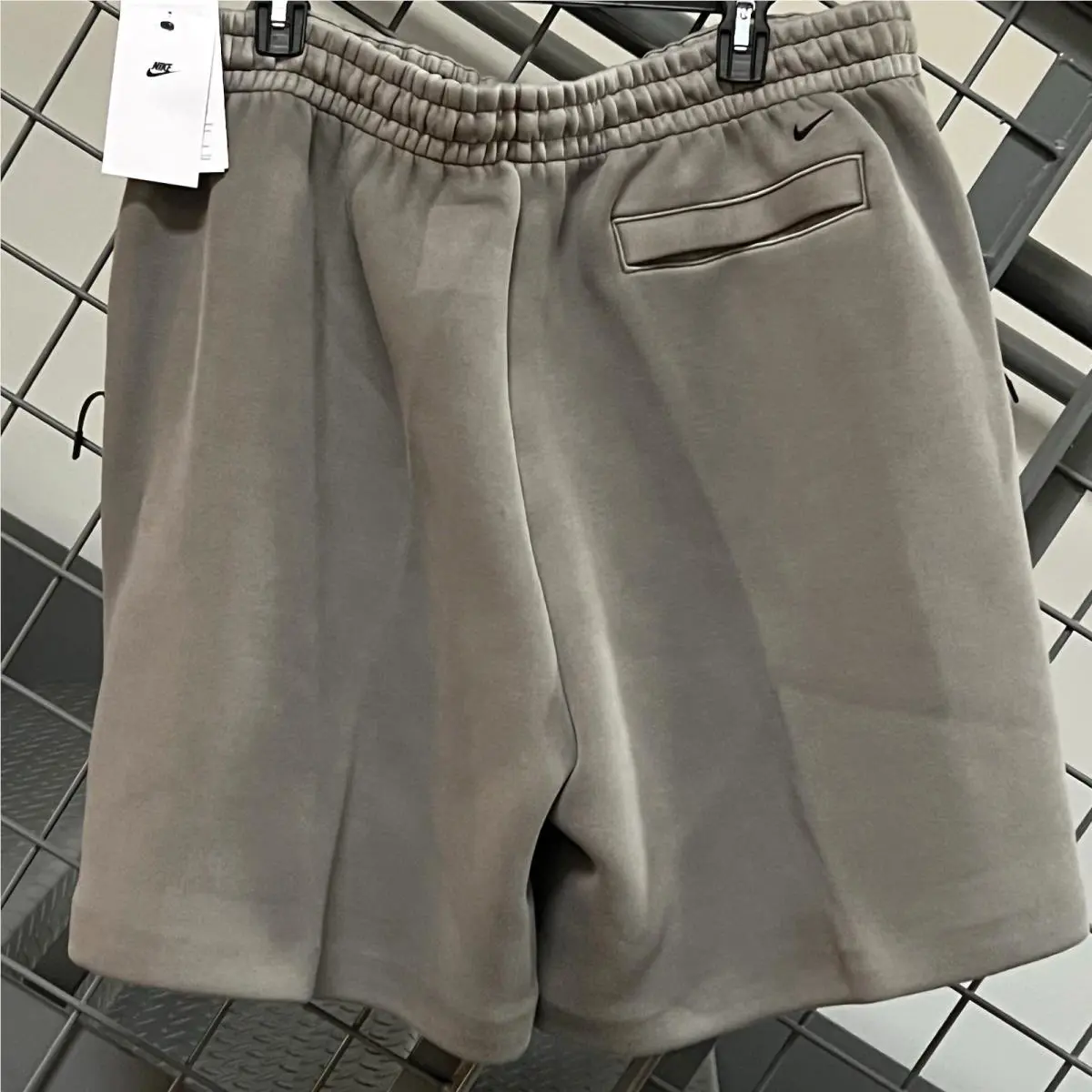 Nike clothing - HJ0692320 - HJ0692320 - Gray Green (UPC: 0197863218601) 0