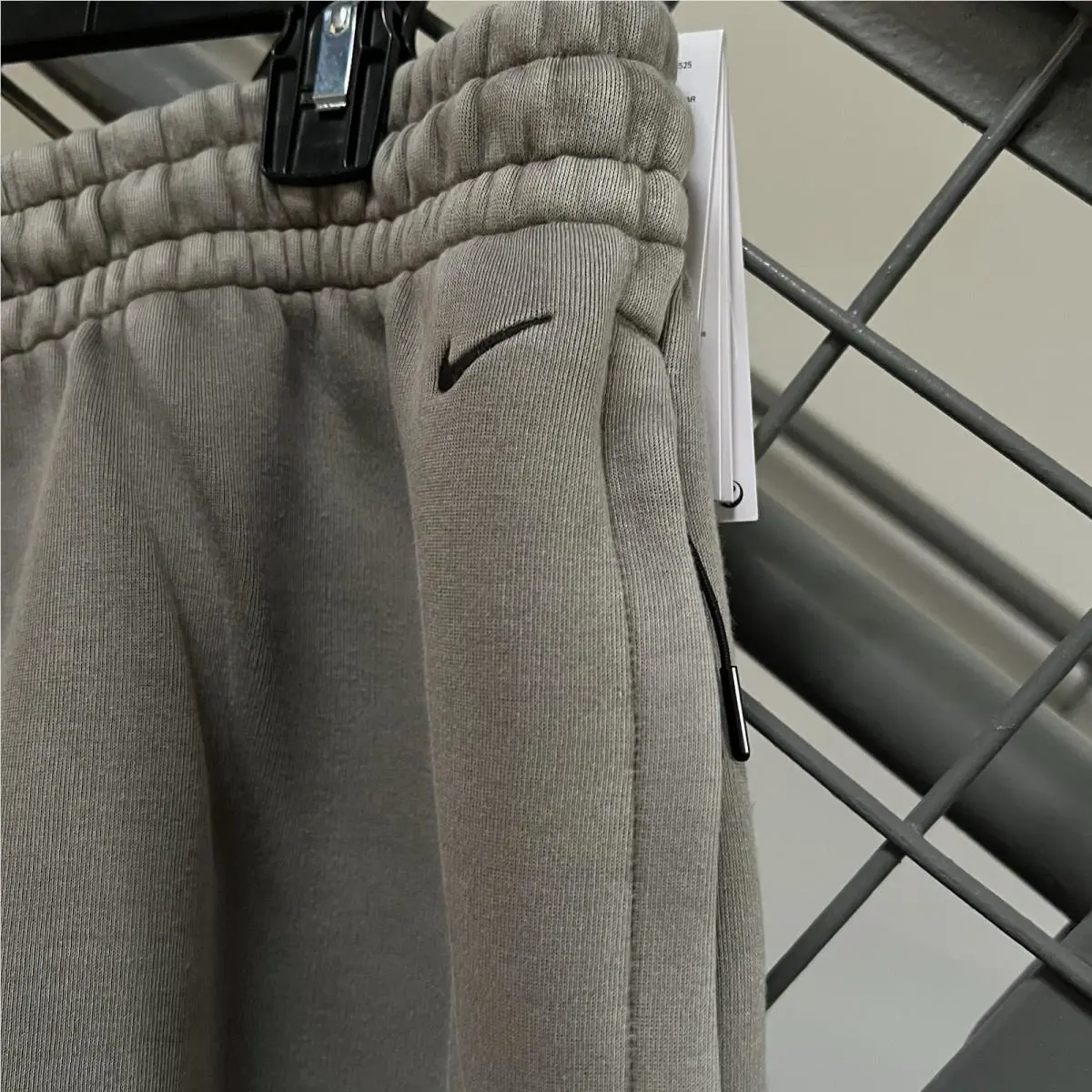 Nike clothing - HJ0692320 - HJ0692320 - Gray Green (UPC: 0197863218601) 1