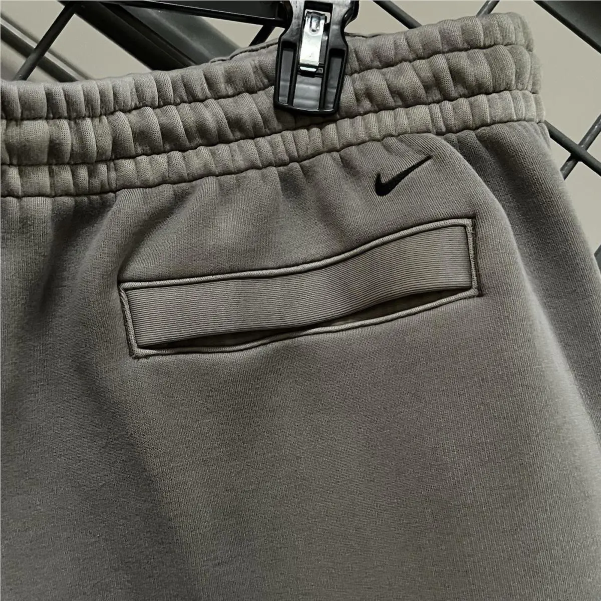 Nike clothing - HJ0692320 - HJ0692320 - Gray Green (UPC: 0197863218601) 4