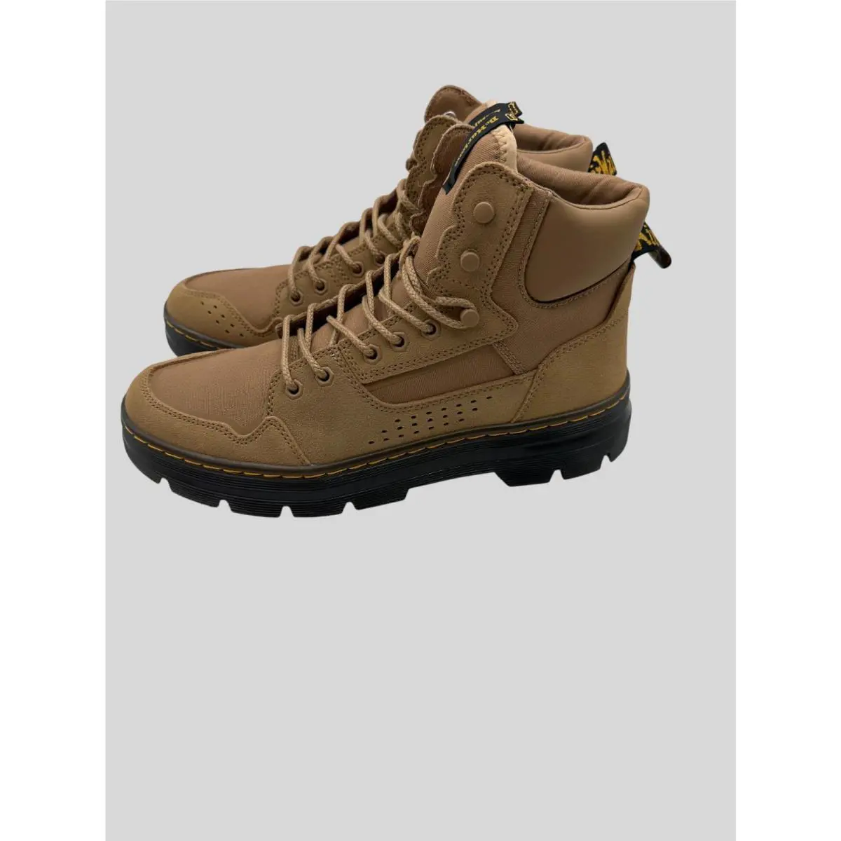 Dr. Martens shoes - Tan 10