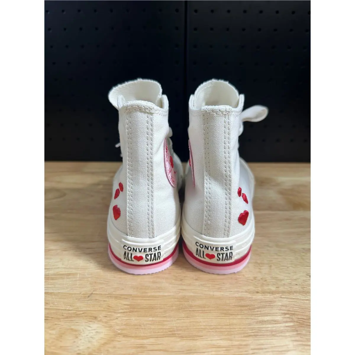 Converse shoes - White 4
