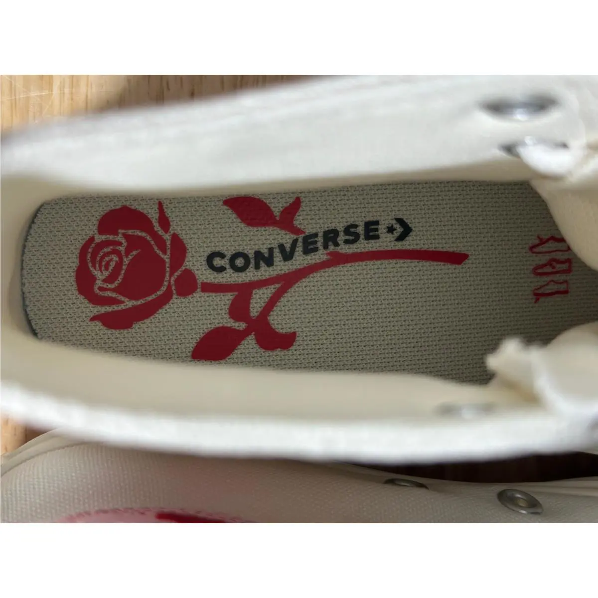 Converse shoes - White 7