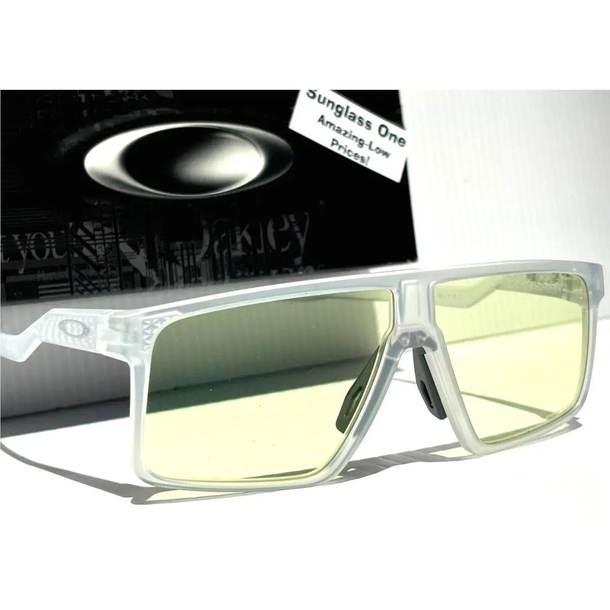 Oakley Helux Matte Clear Prizm Gaming Blue Light Blocking Sunglass 9285-04