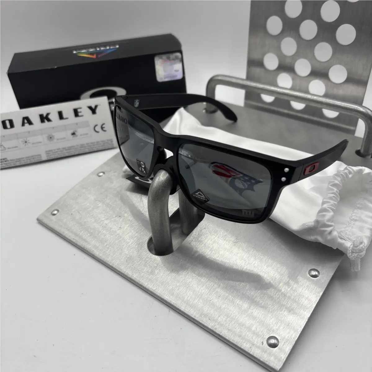 Oakley Holbrook Nfl Collection York Giants Matte Black Frame Prizm Lens