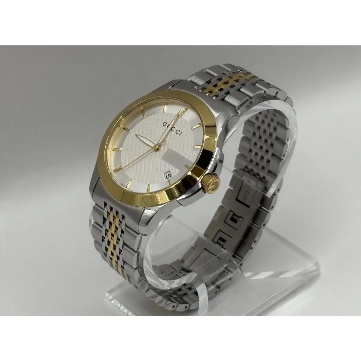 G-timeless 38 mm Case Silver Gold YA126409 by Gucci