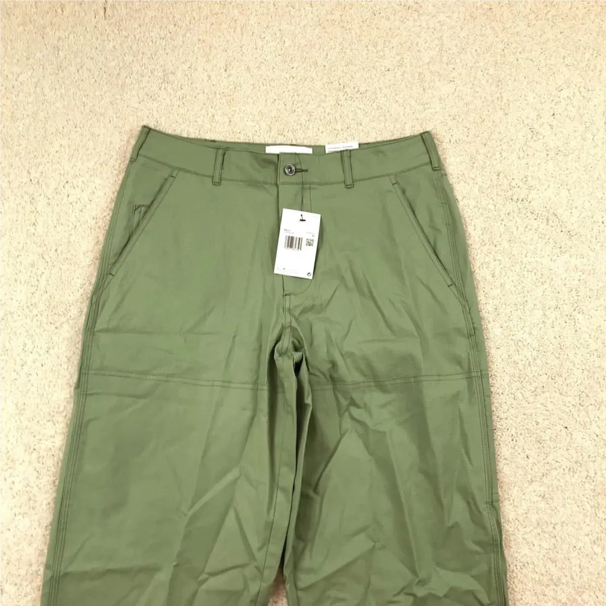 Nike clothing - FB8428386 - FB8428386 - Green (UPC: 196977917943) 0