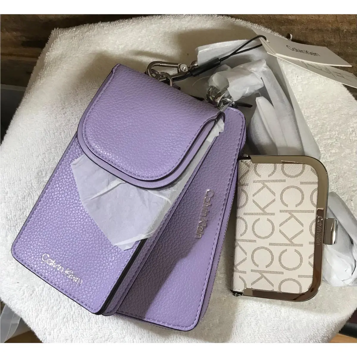Calvin Klein Bella 3-Piece Lavender Wallet/phone Case/coin Pouch –