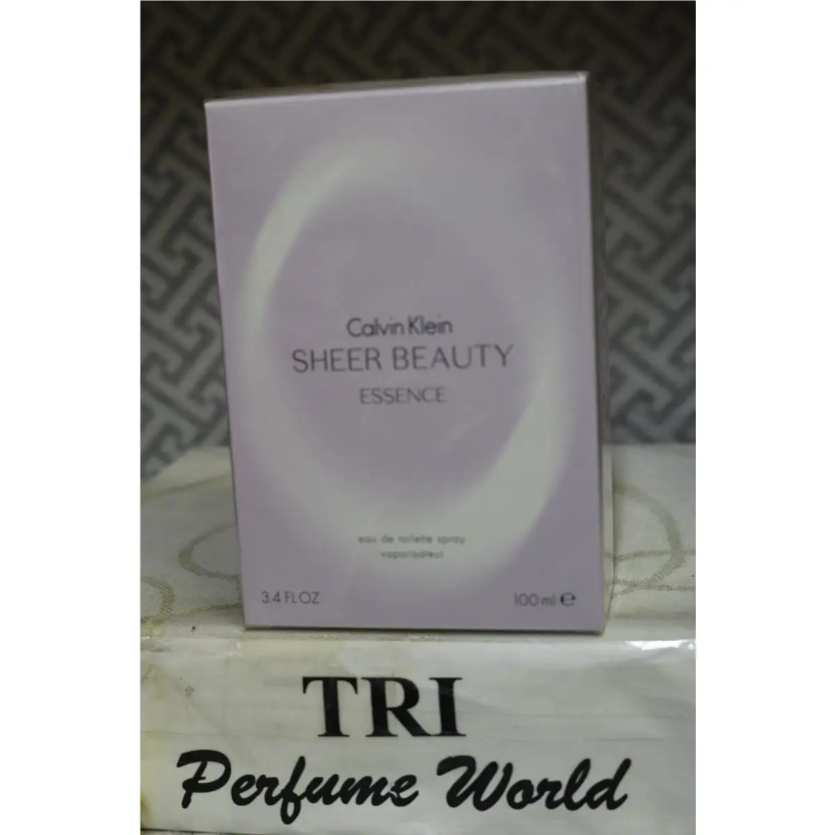Sheer Beauty Essence Calvin Klein Eau de Toilette Women Spray 3.4 Fl. oz
