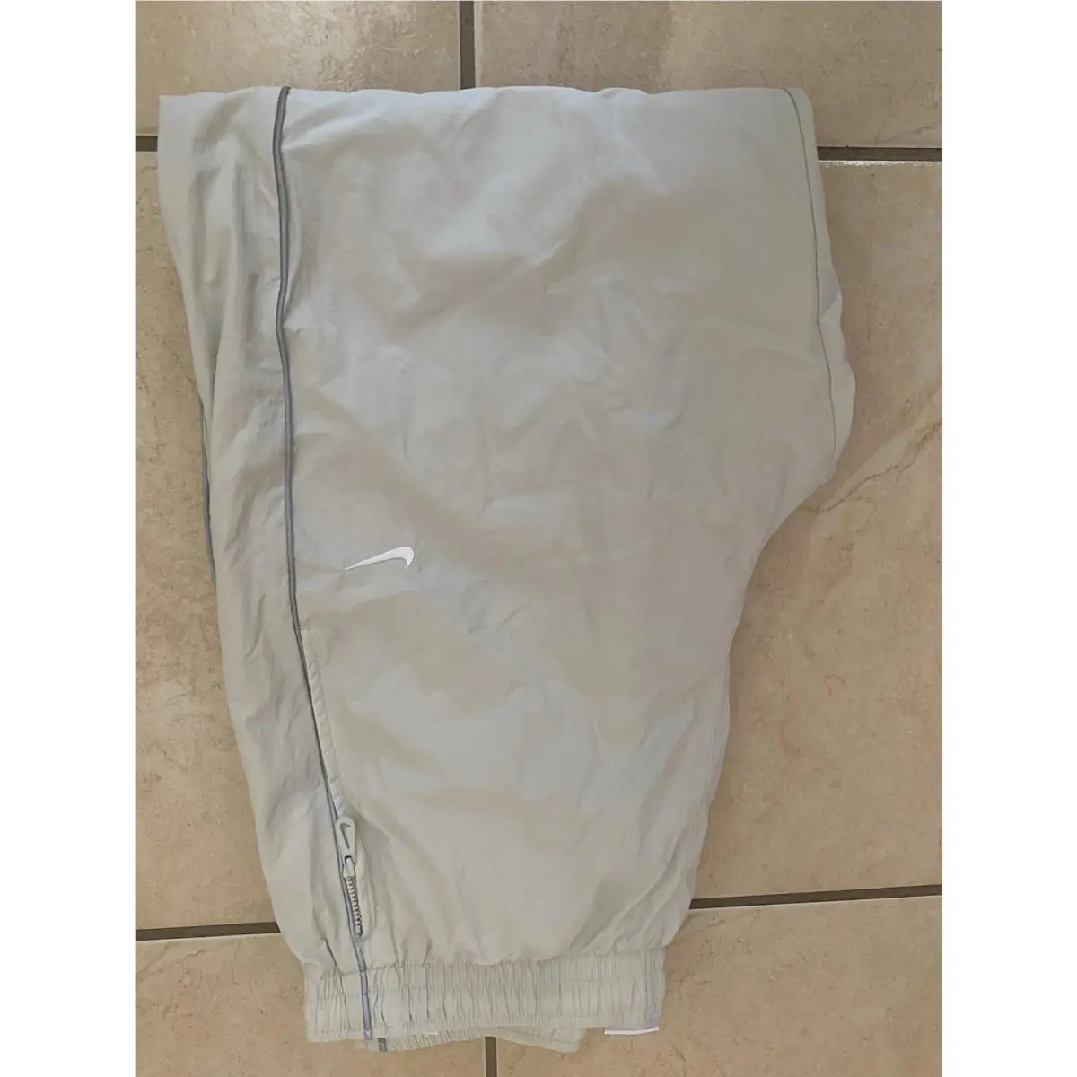 Nike clothing - Nike Solo Swoosh - Solo Swoosh - FB8620-072 - Light Bone (UPC: 197859230273) 2