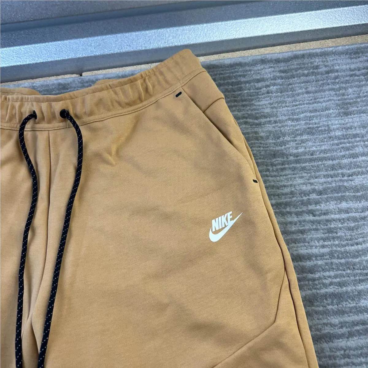 Nike clothing - Beige 2