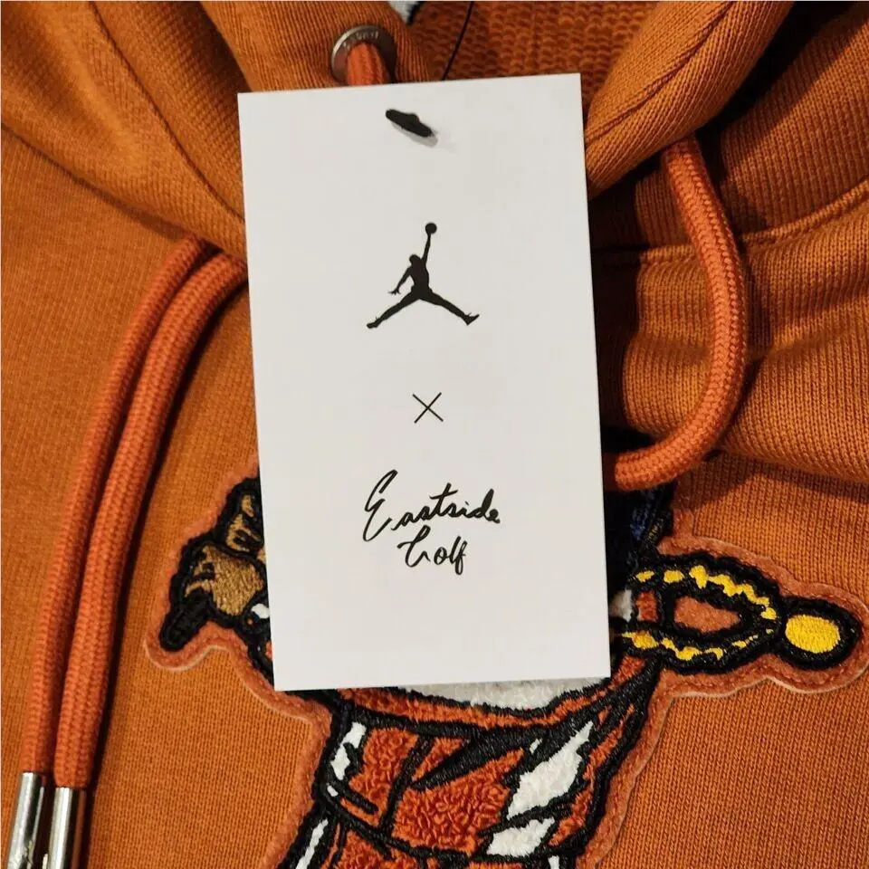 Nike clothing - DV1887-861 - DV1887-861 - Orange (UPC: 196148681444) 3