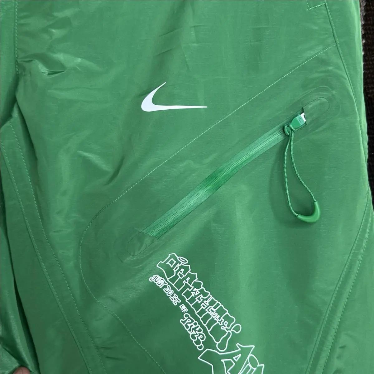 Nike clothing - Green 3