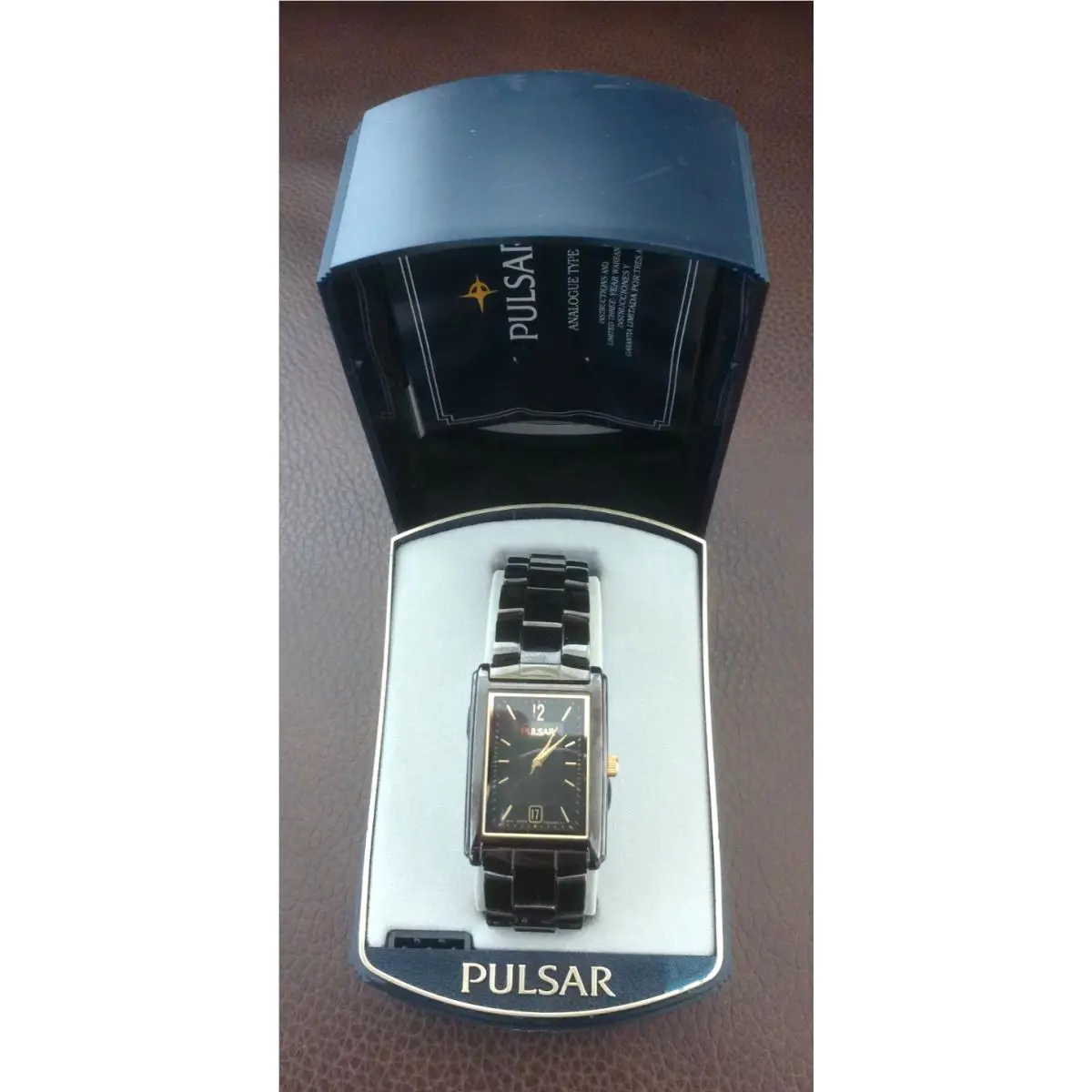 Vintage Unisex Analogue Pulsar Black Faced Band Watch with Date NPSA01