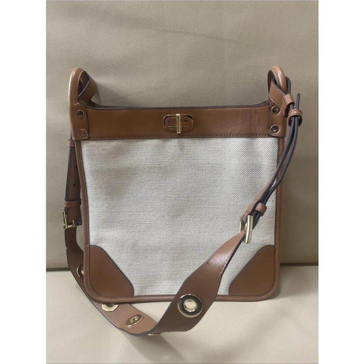 Michael Kors Sullivan Large NS Messenger Bag – Natural