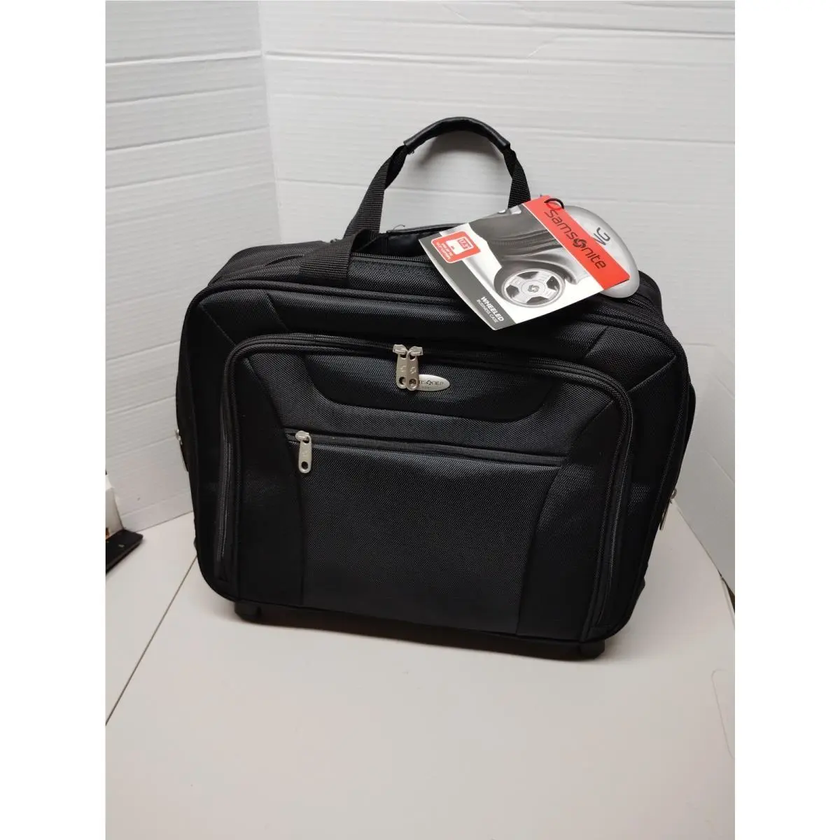 Samsonite Wheeled Business Case Up To 17.3” Laptop Luggage Carry-on Suitcase