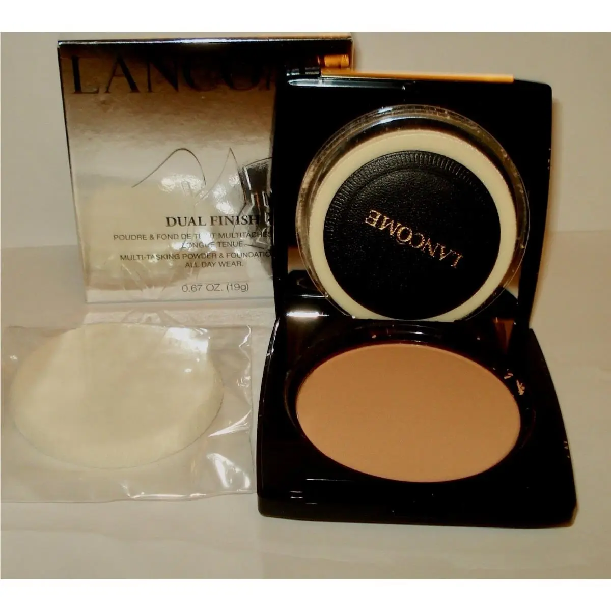 Lancome Dual Finish Multi Tasking Powder Foundation Choose Your Shade 440 Bisque C by Lancôme