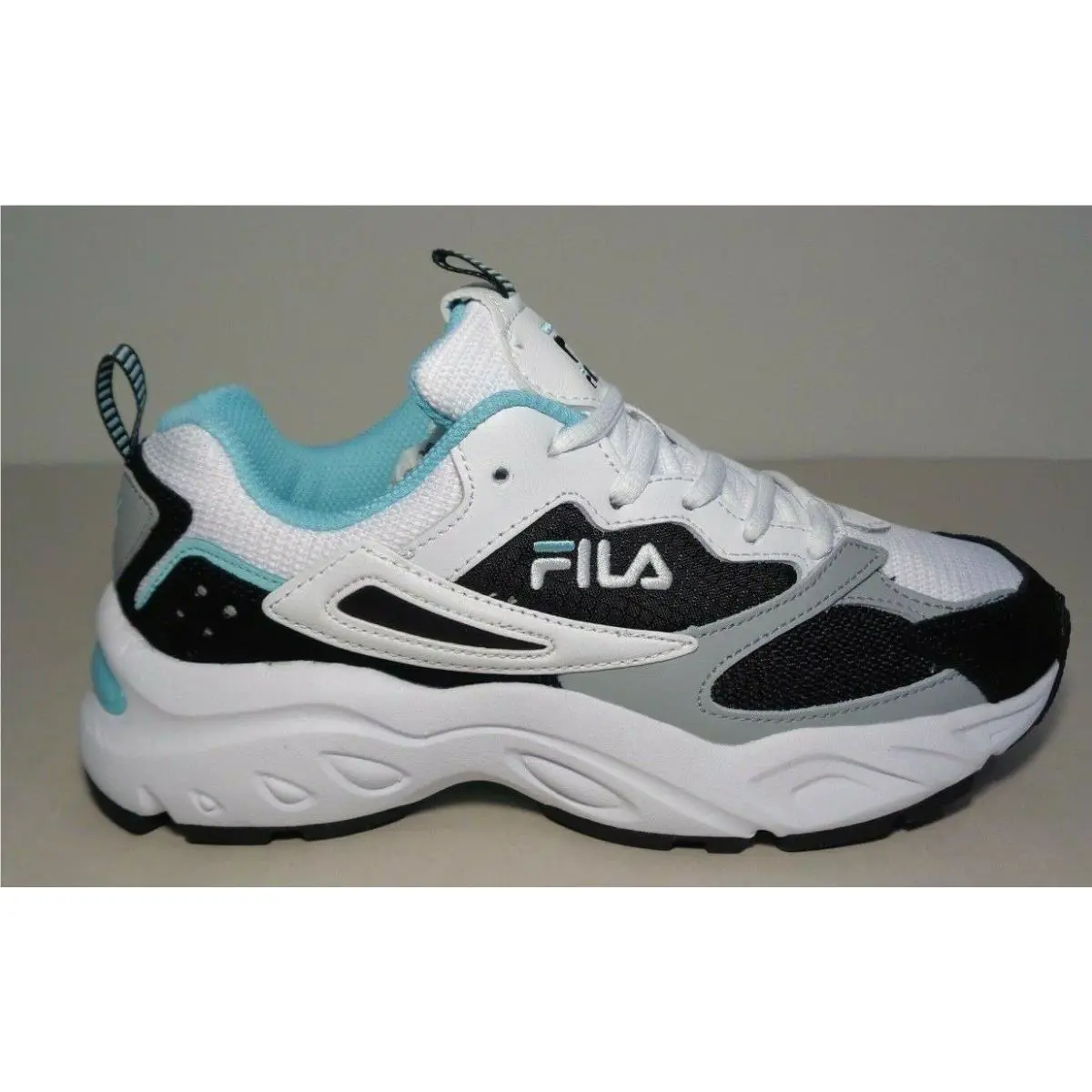 Fila shoes - White (UPC: 791272953506) 0