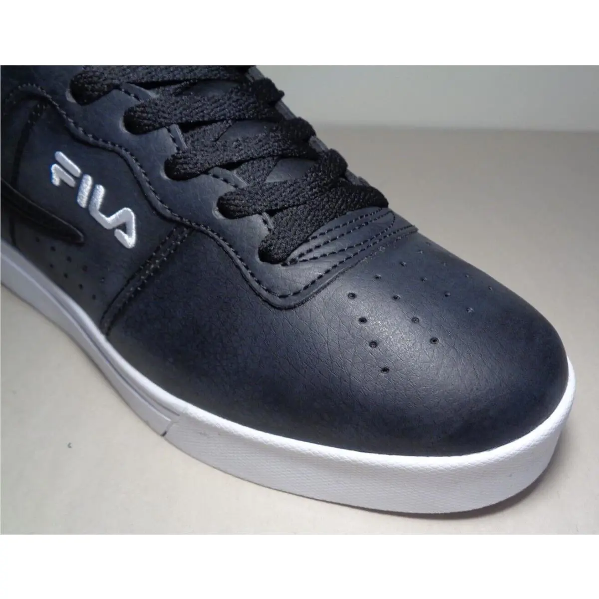 Fila shoes - Black/Black/White (UPC: 791271561061) 3