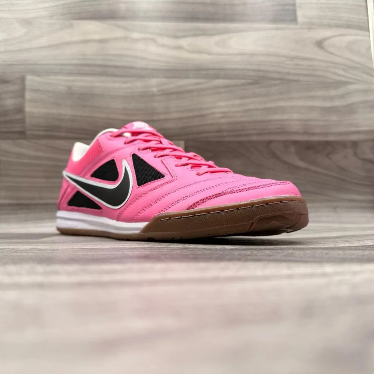 Nike Gato Men`s Shoe Pinksicle/black