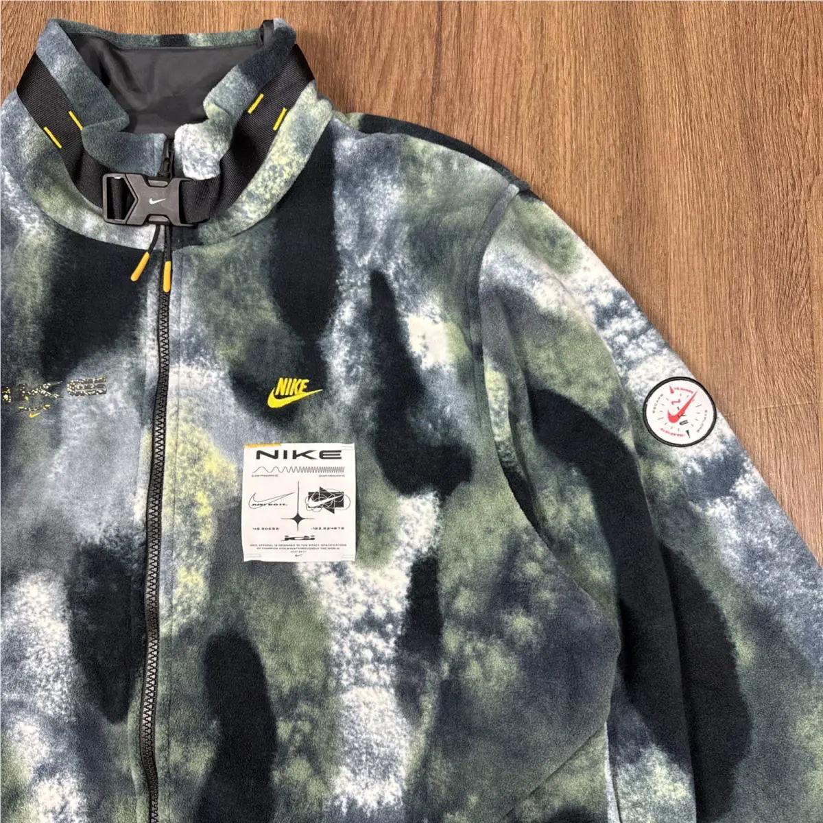 Nike clothing - Sportswear - Sportswear - DD8944353 DD8944 DD8944-353 - Spiral Sage/University Gold (UPC: 0194955736357) 2