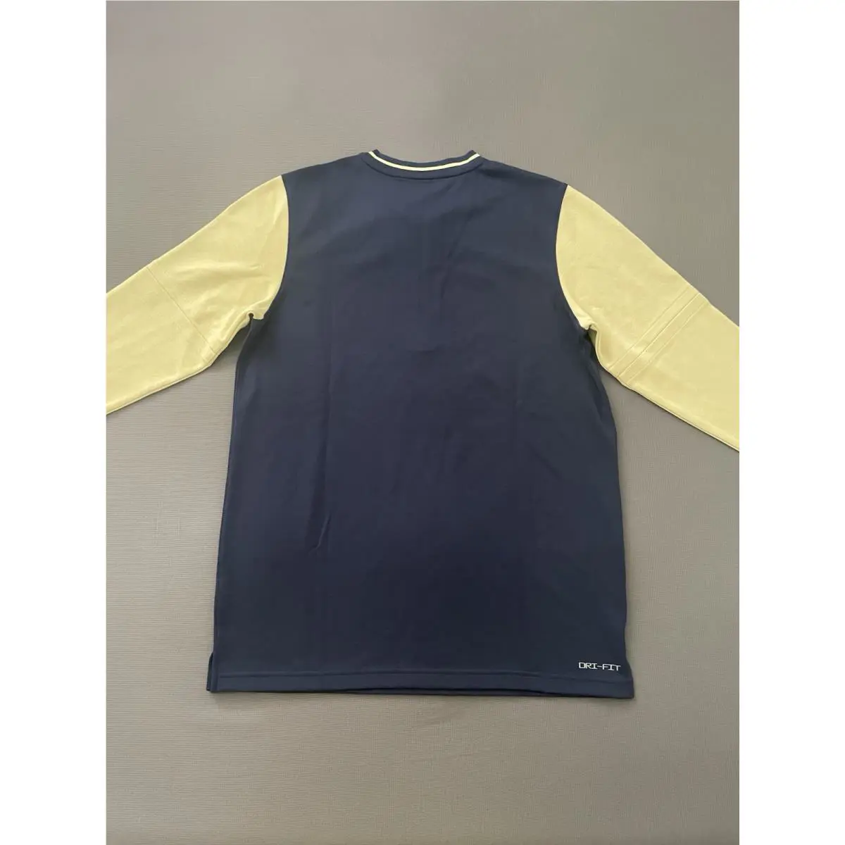 Nike clothing - FJ9549-423 - FJ9549-423 - Navy/Gold (UPC: 0197594037632) 1