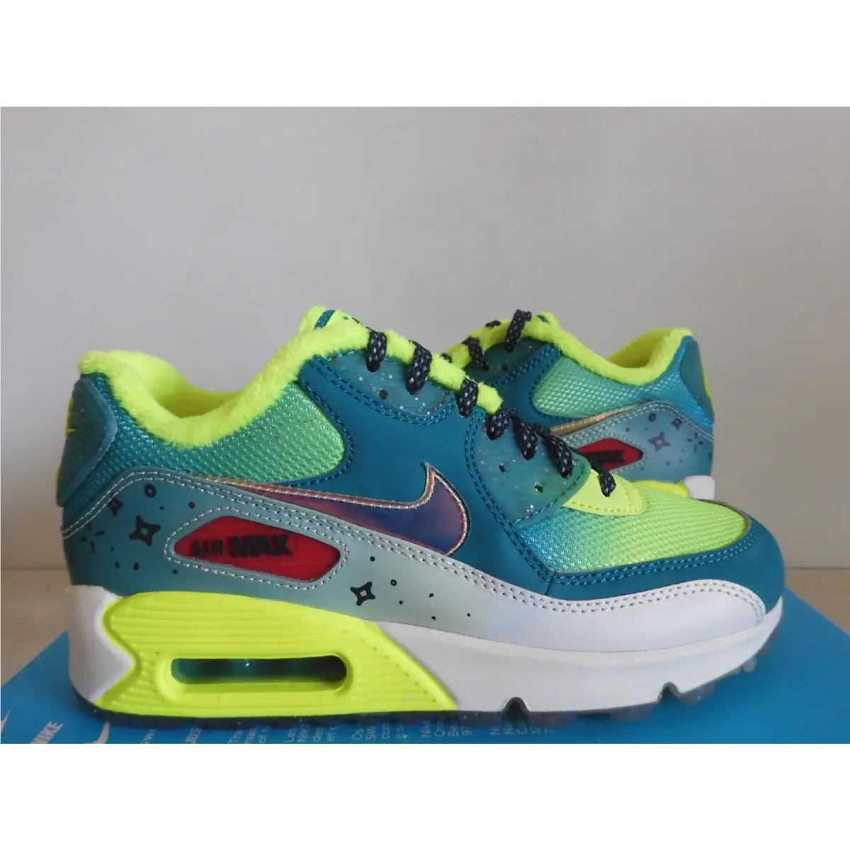 Nike shoes - Nike Air Max 90 Premium - Green (UPC: 883412887373) 0