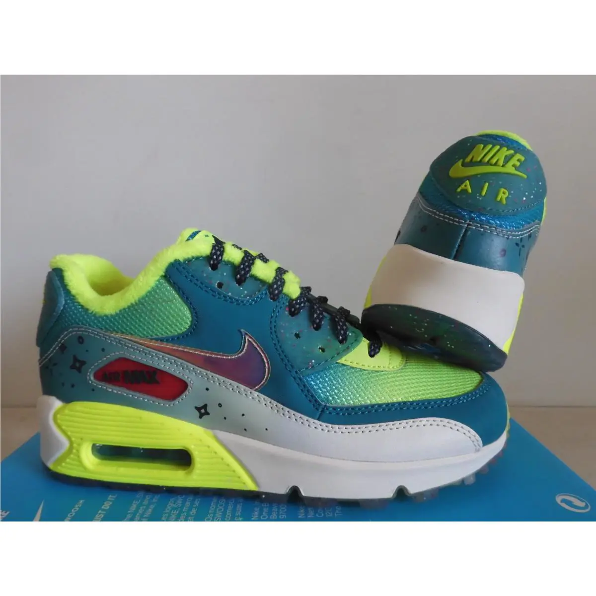Nike shoes - Nike Air Max 90 Premium - Green (UPC: 883412887373) 1