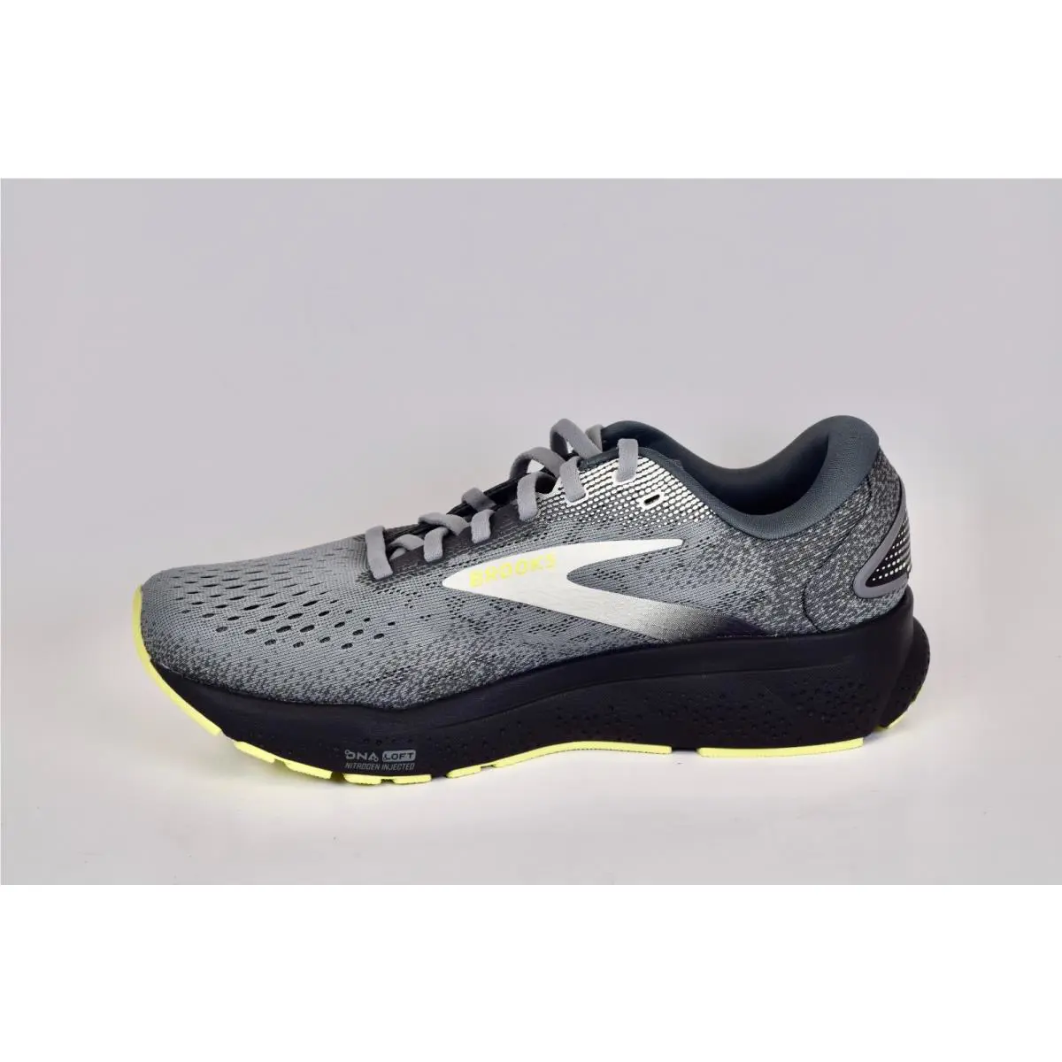 Brooks shoes - Brooks Ghost 16 - Ghost - 1104182E040 - Gray 1