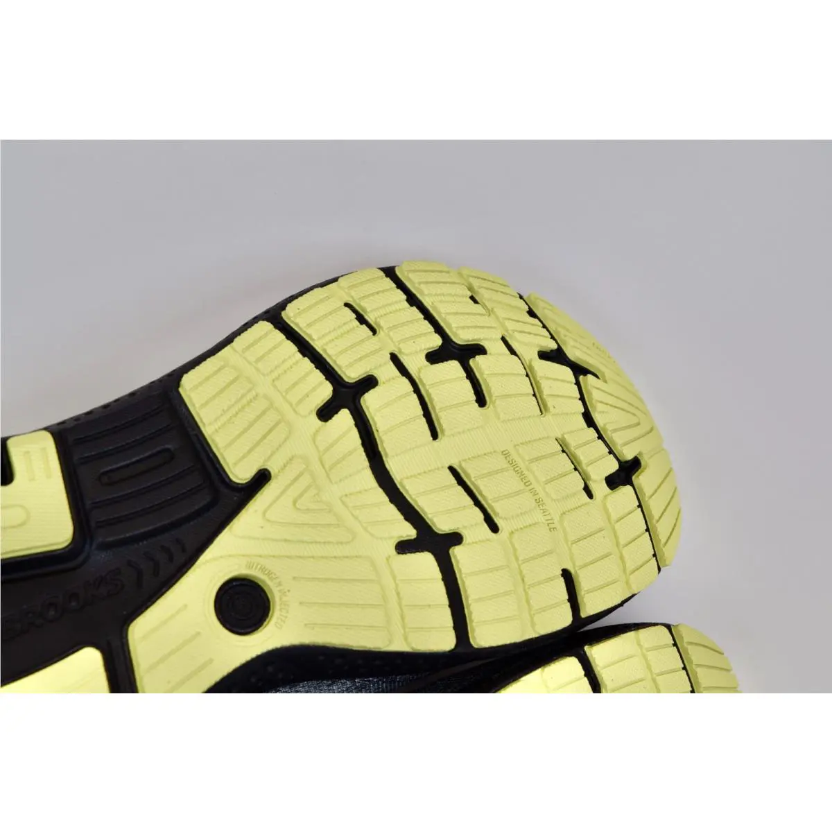 Brooks shoes - Brooks Ghost 16 - Ghost - 1104182E040 - Gray 15