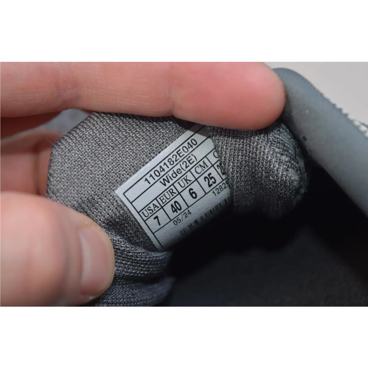Brooks shoes - Brooks Ghost 16 - Ghost - 1104182E040 - Gray 16