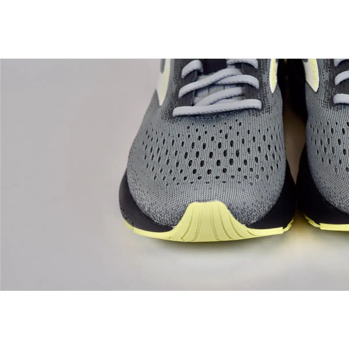 Brooks shoes - Brooks Ghost 16 - Ghost - 1104182E040 - Gray 5