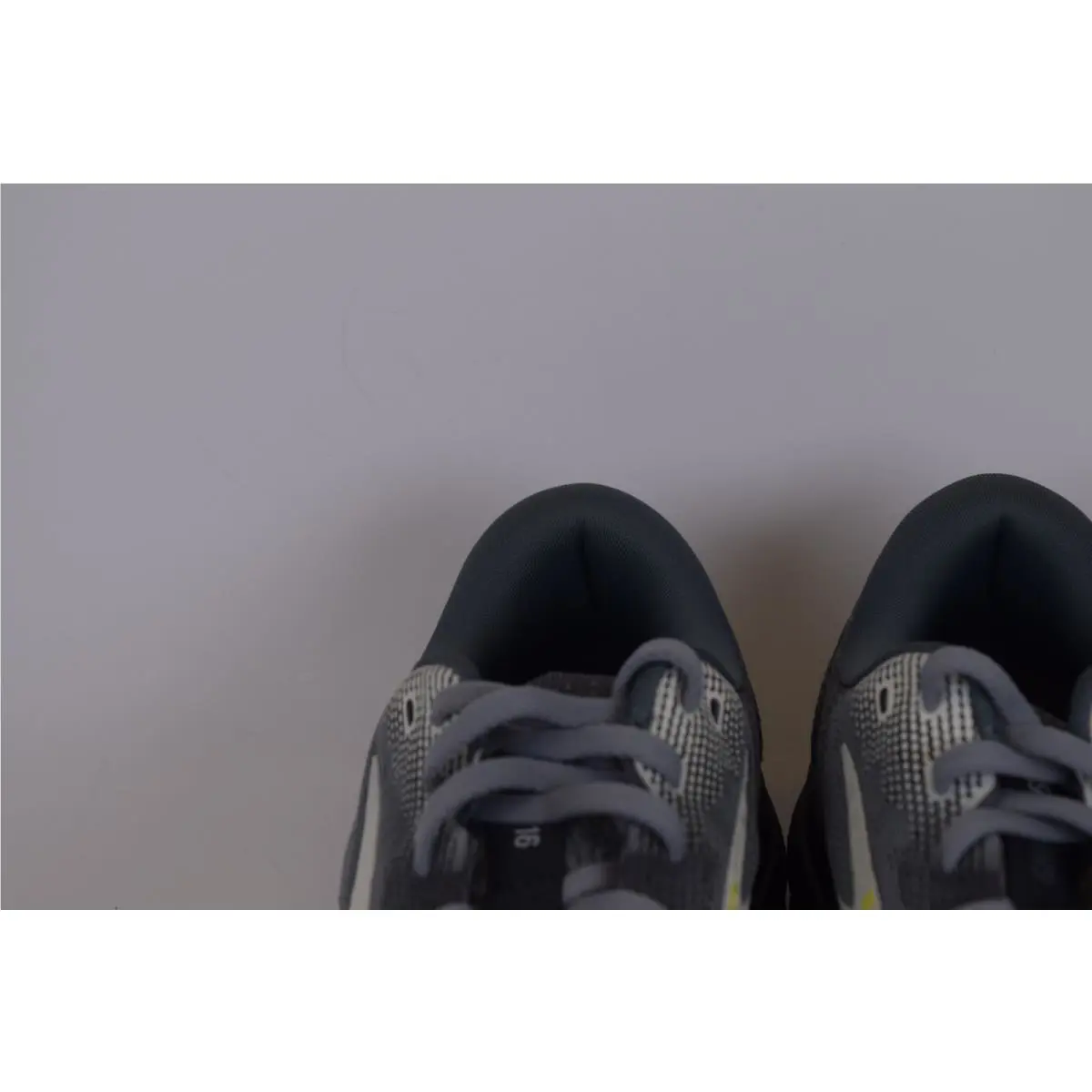 Brooks shoes - Brooks Ghost 16 - Ghost - 1104182E040 - Gray 7