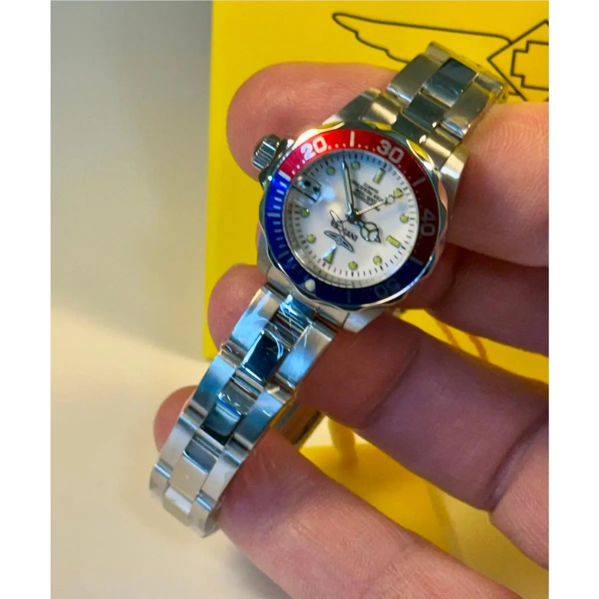 Invicta Pro Diver 8940 Ladies Edition 24mm Two-tone Pepsi Bezel Quartz - Blue/red, Dial: White, Band: Silver