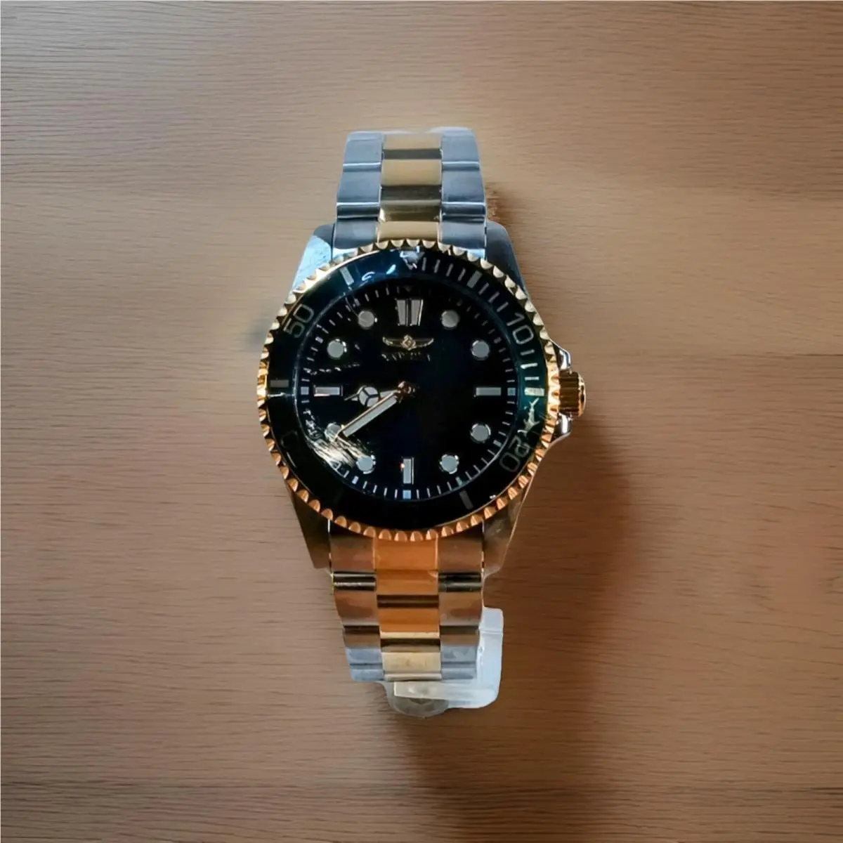 Invicta Pro Diver 222733 Blue Sunburst Dial Two-tone Gold Stainless 200M