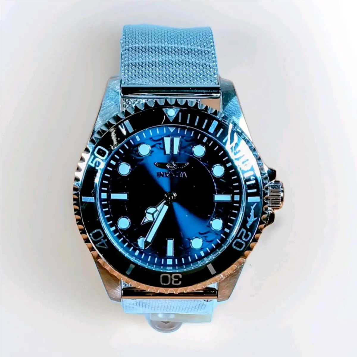 Invicta Pro Diver 22223 Blue Sunburst Dial Stainless Steel Mesh Band