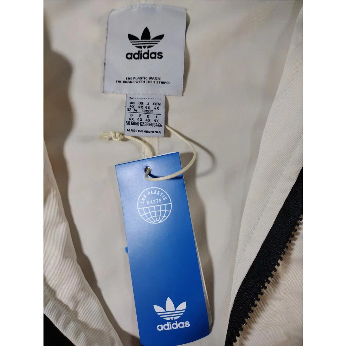 Adidas clothing - Wonder White / Black 12