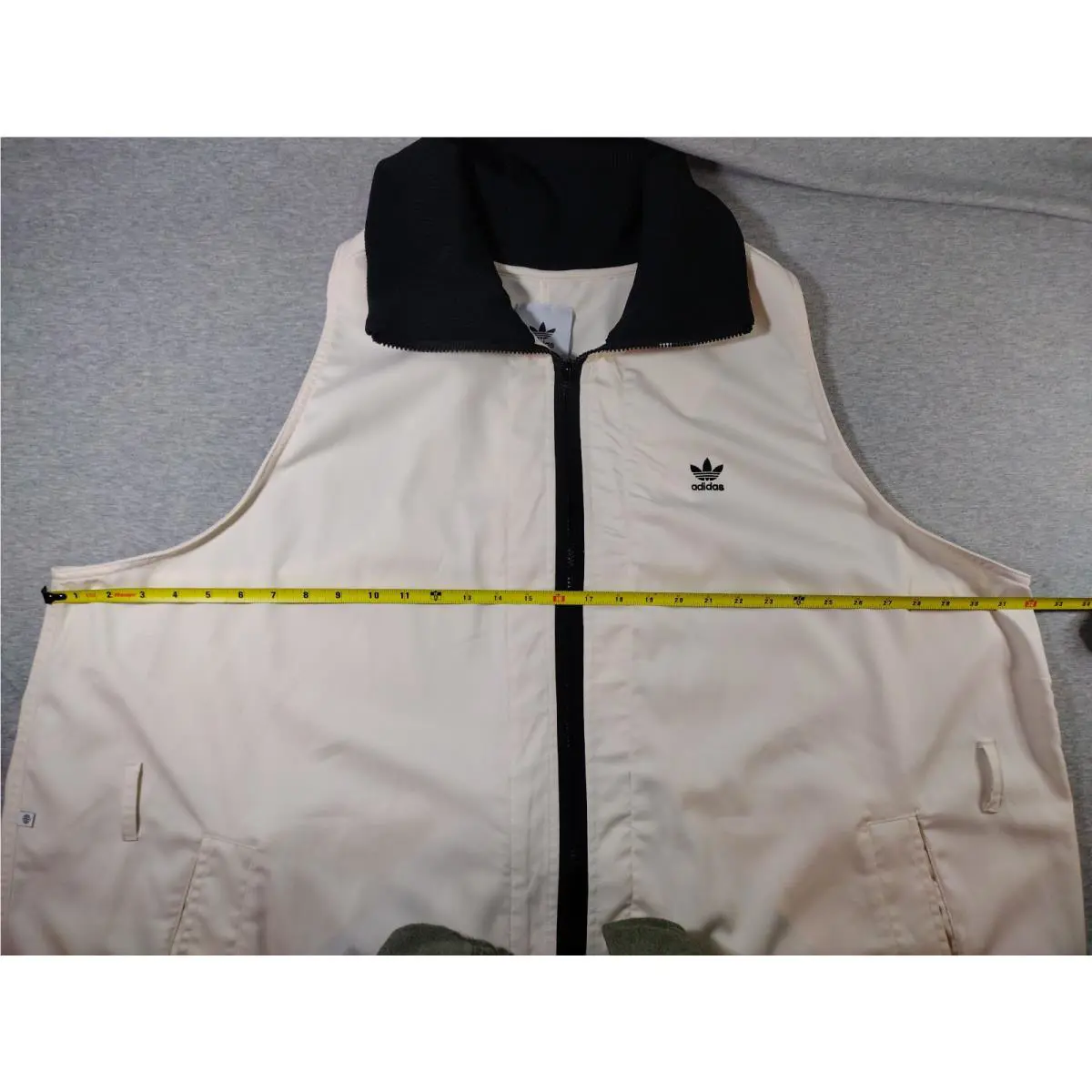 Adidas clothing - Wonder White / Black 15